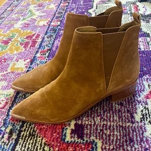 Marc Fisher Yale point toe ankle Chelsea boots brown 10